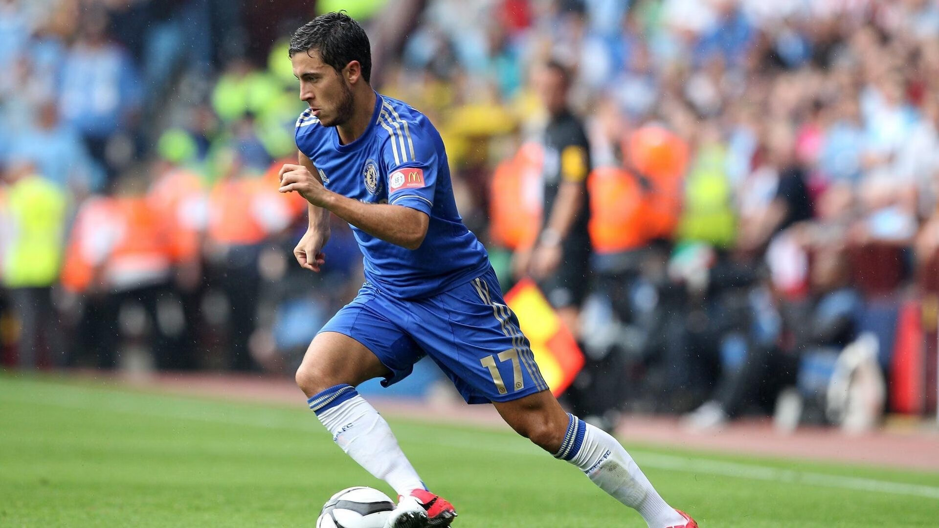 利拉德的惊天绝杀帮助开拓者逆转战局,利拉德与开拓者合同